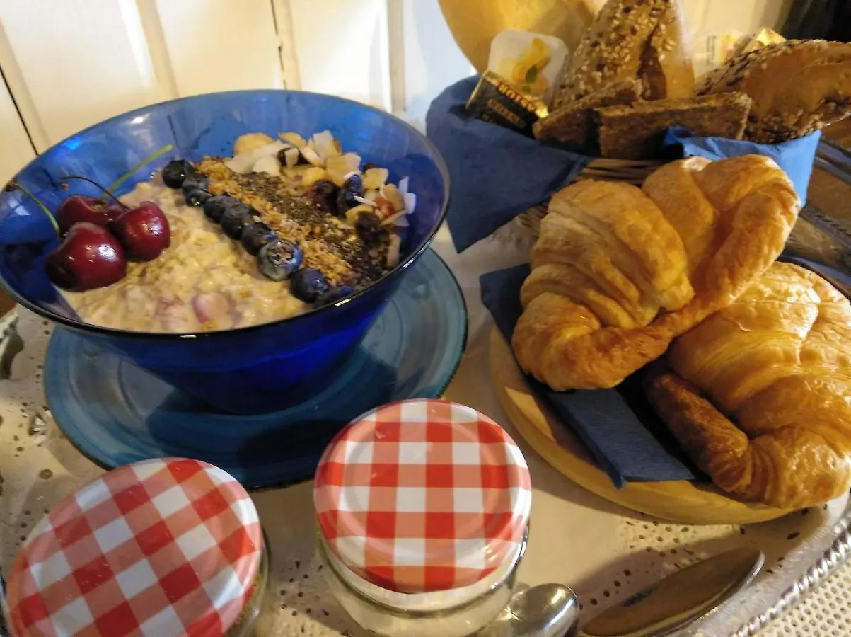 Zhimbad B&B By The Sea Cala Ratjada  Couette-café